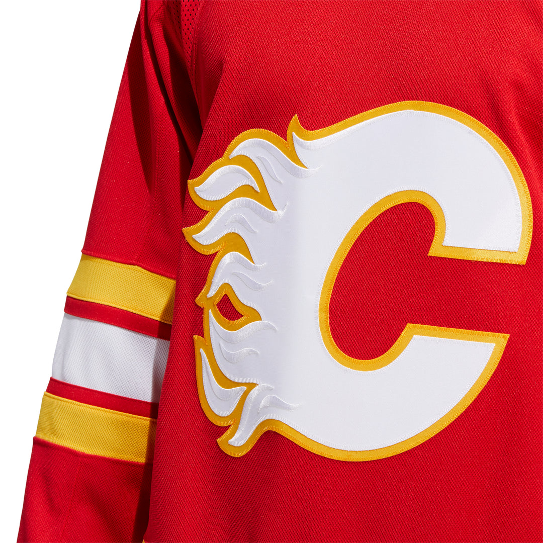 Adidas Men's NHL Calgary Flames Hockey S/S Team Practice Jersey V-Neck  Shirt (S)