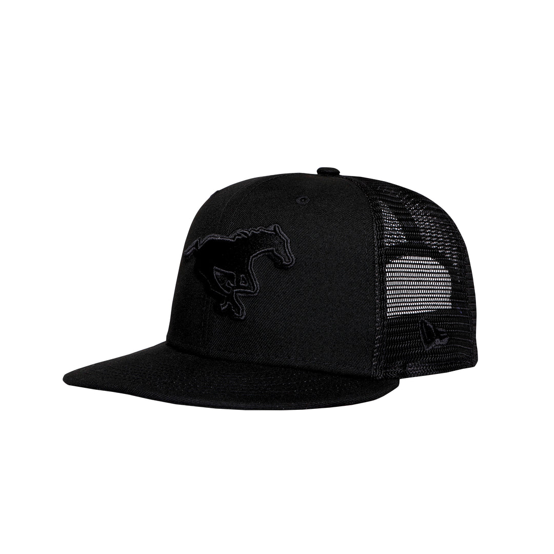 Stamps New Era 950 Snapback Blackout Trucker Cap