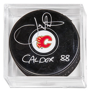 Flames Nieuwendyk Calder Trophy 1988 Autographed Puck